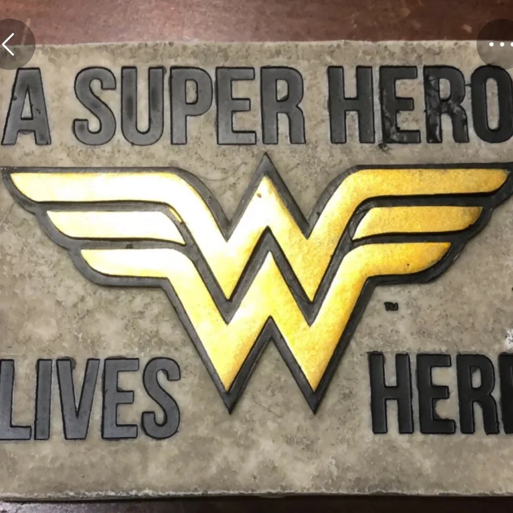 NIB-Spoontiques 21222 Wonder Woman Garden Stake - Picture 7 of 10